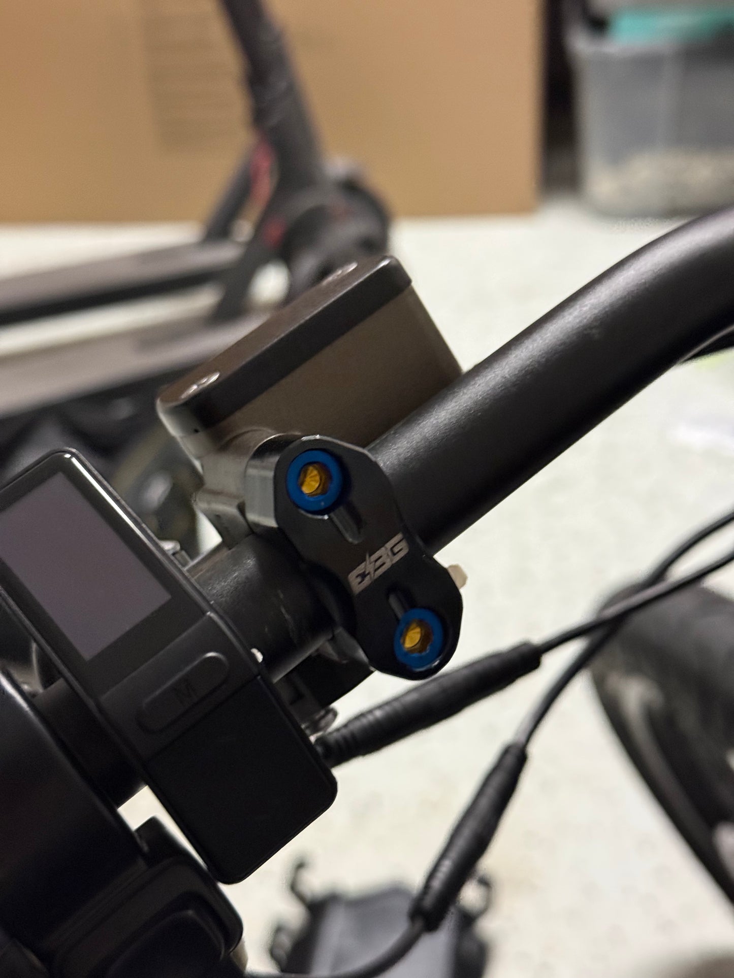 Moto/Ultra bee brake titanium