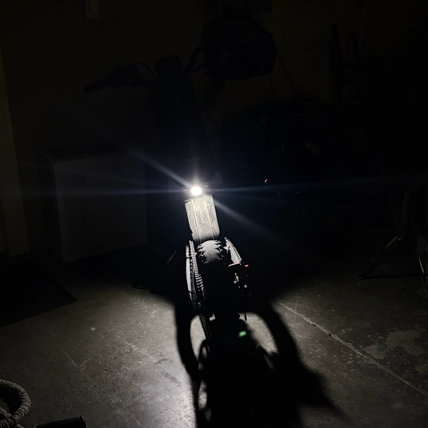 Battery powered rocklight